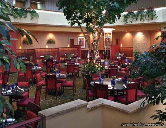 University Plaza Hotel Springfield Restaurant foto